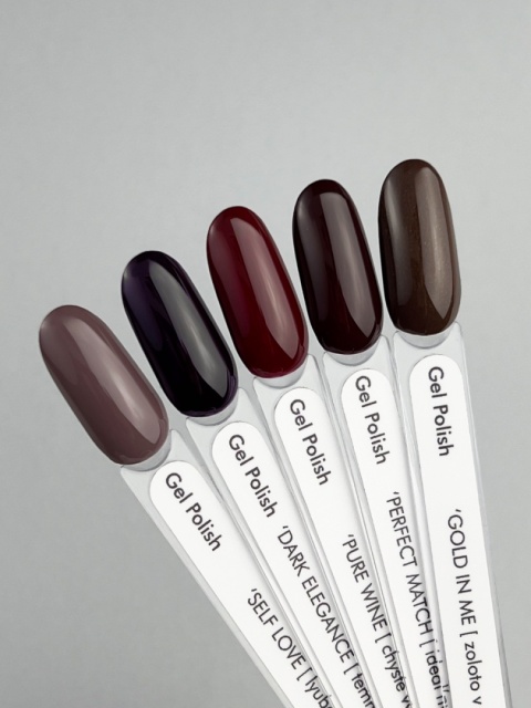 DA'23 GEL POLISH ‘DARK ELEGANCE, 8 ml – lakier hybrydowy (bardzo ciemny jagodowy)