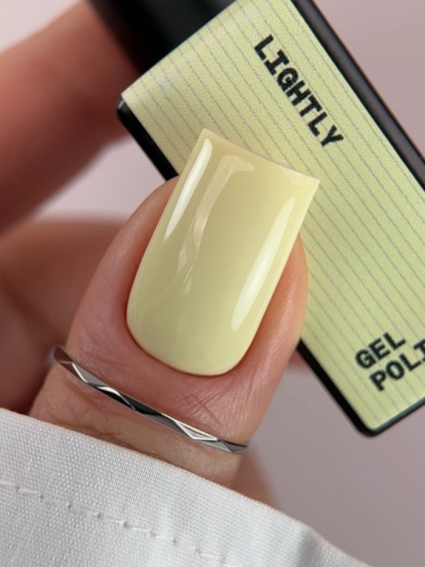 BIBLIOTEKA Gel Polish 57 Lightly, 10 ml - lakier hybrydowy (ciepły żółty w odcieniu „butter yellow”)