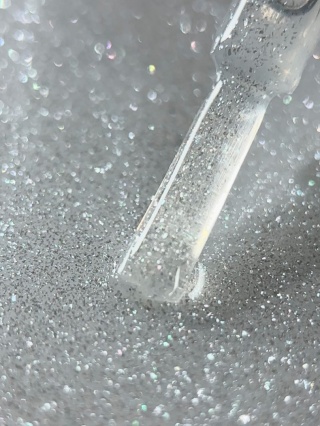 BIBLIOTEKA Silver Glow Top - top z delikatną srebrną drobinką, 10 ml