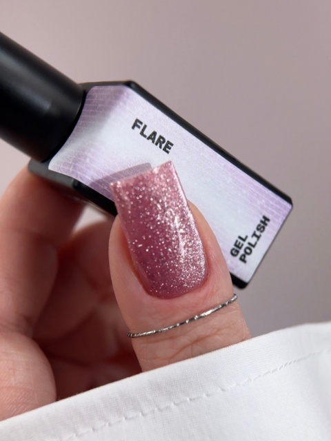 BIBLIOTEKA Cat Eye Gel Polish 30 Flare, 10 ml - malinowo-różowy lakier hybrydowy z efektem „kociego oka"